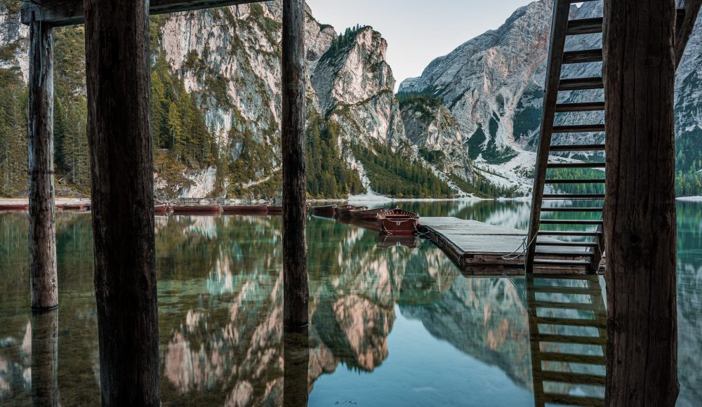 Vacanțe în destinații cu peisaje naturale spectaculoase și liniștite