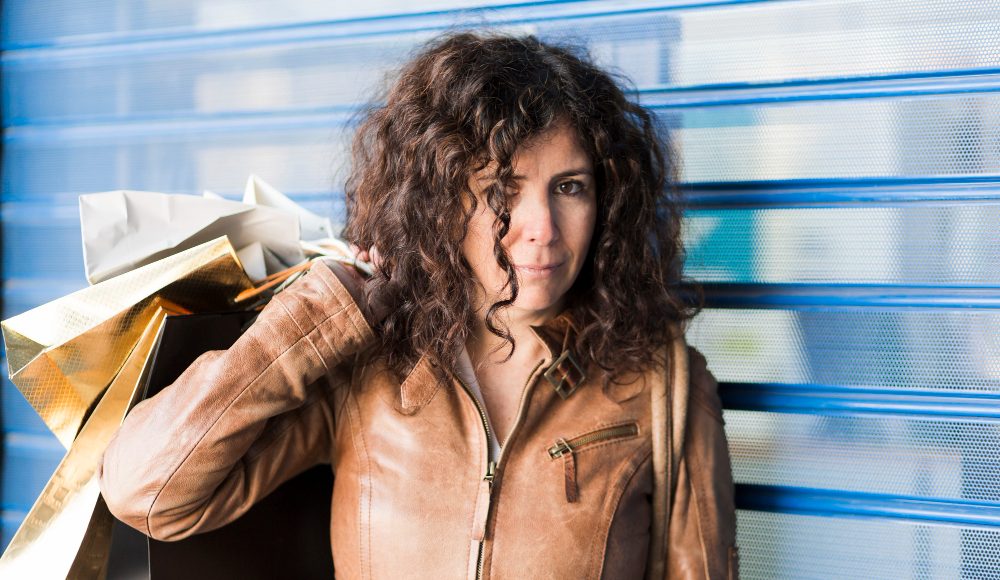 Cum să porți haine cu efect metalizat