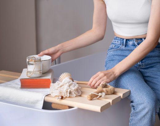 Organizarea prosoapelor și produselor de baie în mod estetic