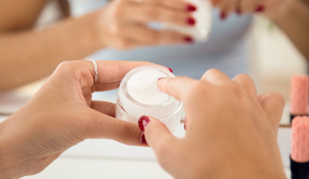 Cum să aplici corect blush-ul cremă