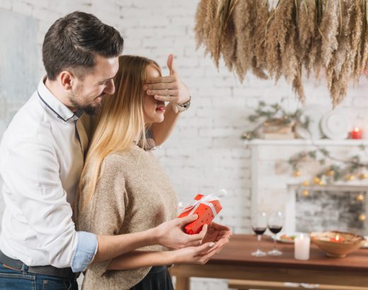 Cum să reacționezi când primești un cadou care nu-ți place