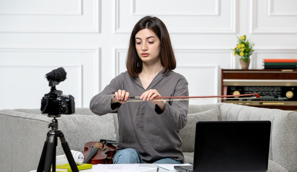 Cum să îți construiești un personal brand pe platforme video profesionale