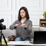 Cum să îți construiești un personal brand pe platforme video profesionale