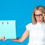 Cum îți găsești vocea de brand fără formule copiate