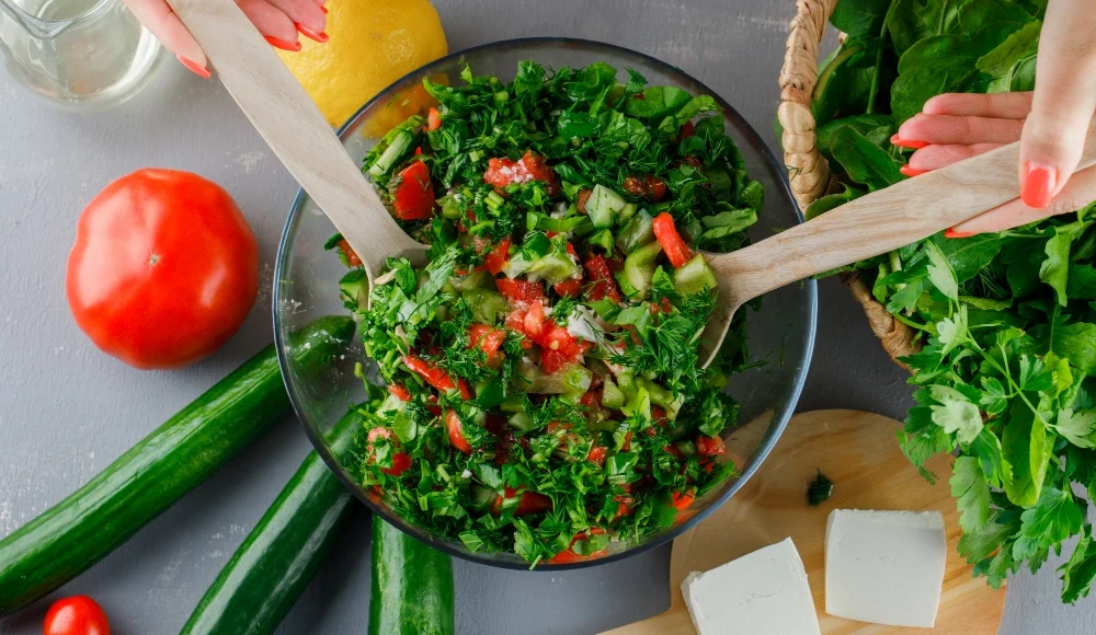 Rucola: nutrienți și idei de folosire dincolo de salata obișnuită