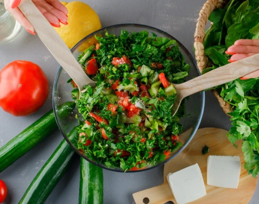 Rucola: nutrienți și idei de folosire dincolo de salata obișnuită