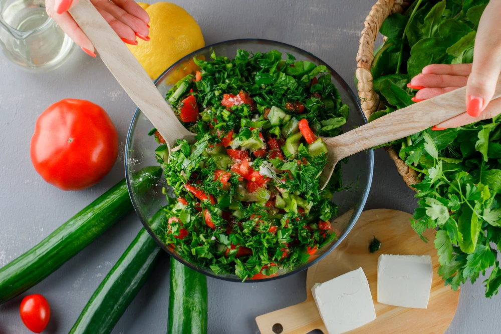 Rucola: nutrienți și idei de folosire dincolo de salata obișnuită